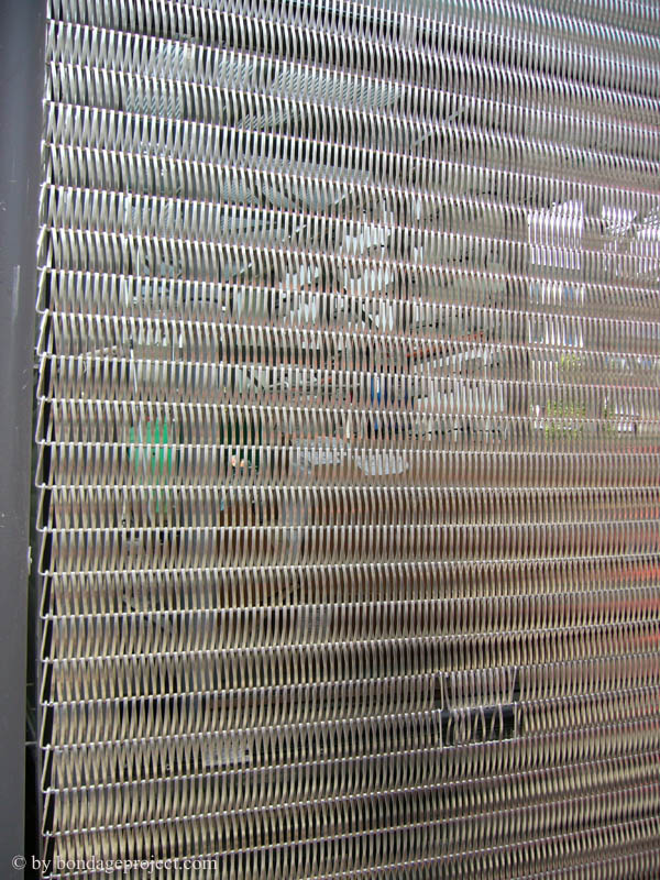 06-060039.jpg 155.8K